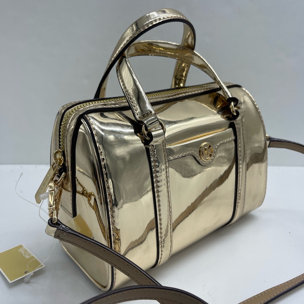 MICHAEL KORS Jet Set Sm Metallic Convertible Crossbody Duffle XBODY
Pale Gold - Picture 3 of 16